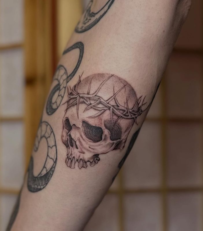 Skull with Thorns