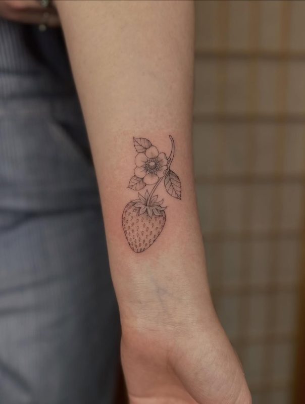 Strawberry Outline