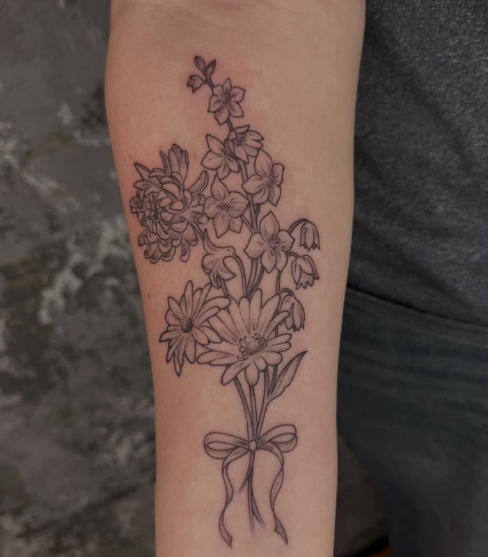 Fine Line Bouquet