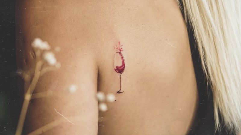 Minimalist Wine Glass