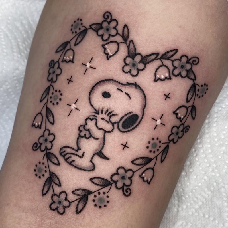 Snoopy Hug
