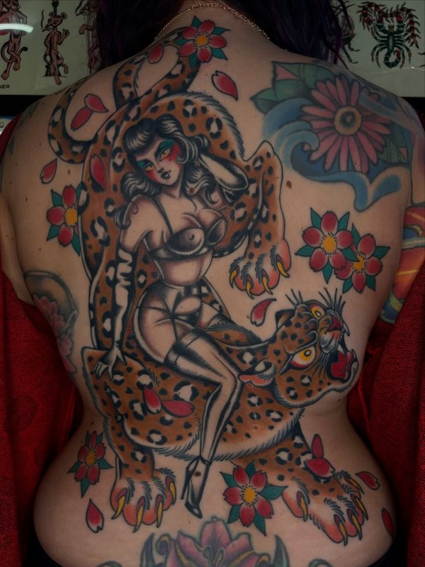 Pinup Leopard