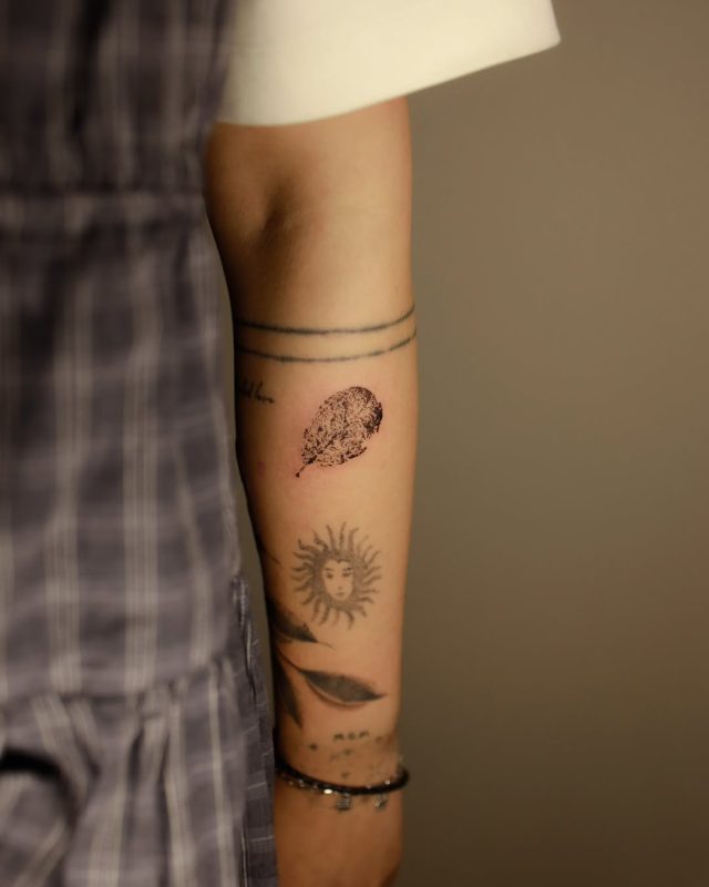 Dotwork Leaf