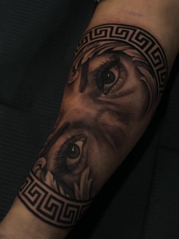 Realistic Eyes