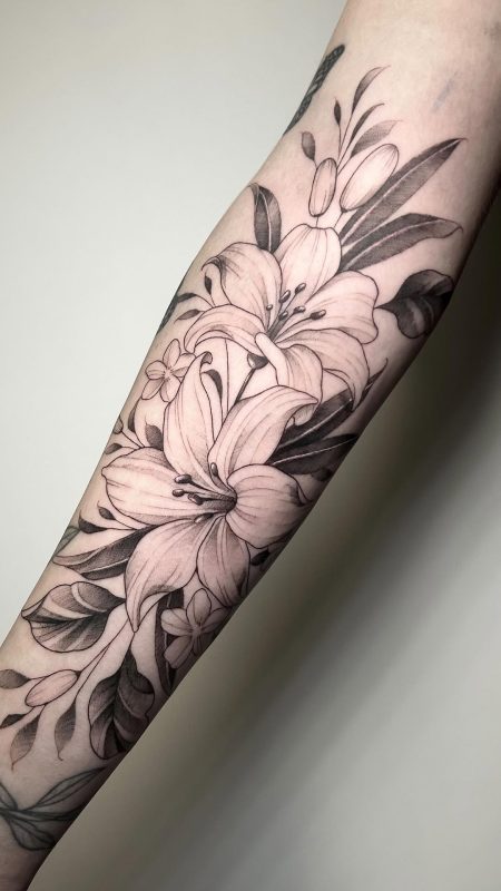 Floral Lily Bouquet