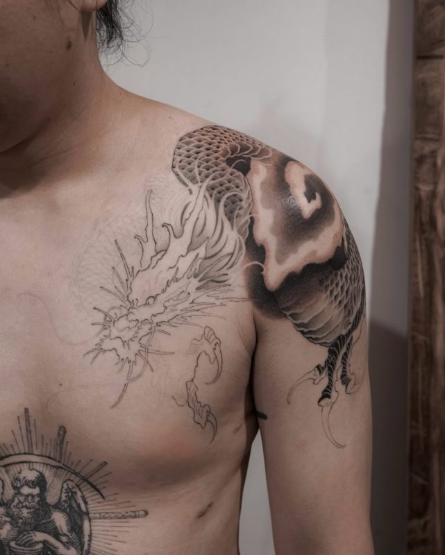 Dragon Shoulder