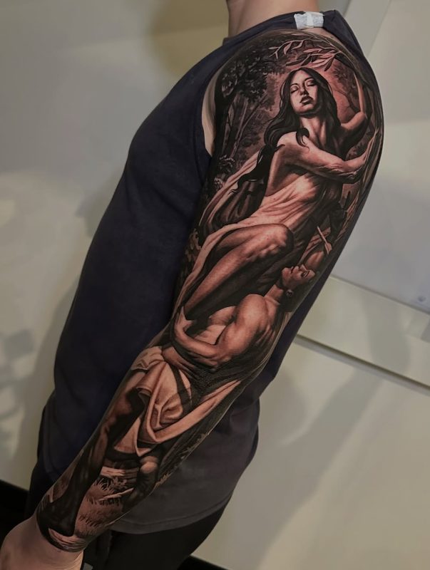 Realistic Figures Sleeve
