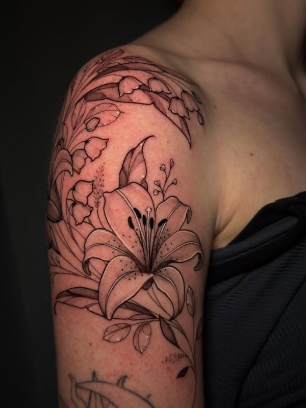 Floral shoulder piece