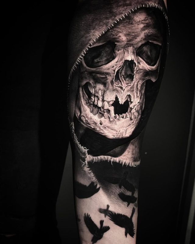 Skull and Crows