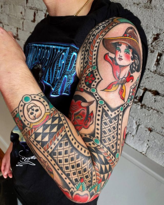 Traditional Sleeve