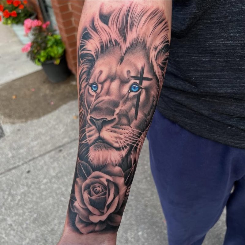 Lion Rose